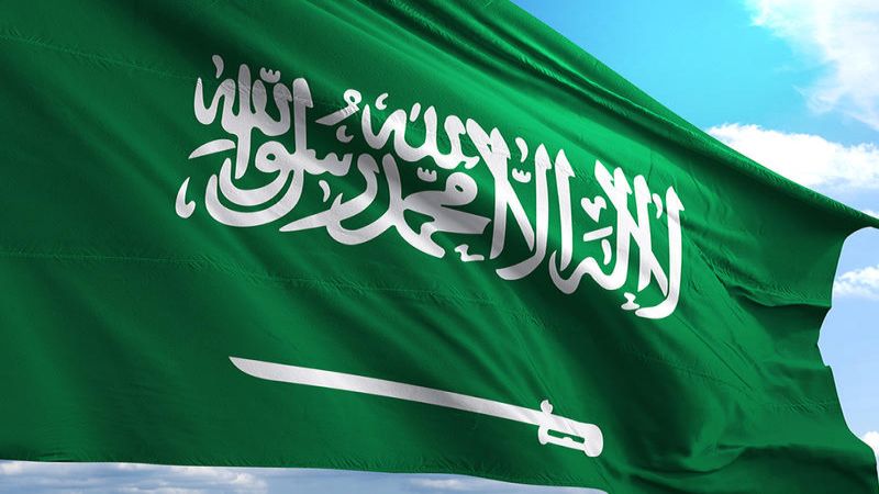 السعودية تغلق ميناء جدة بعد الانفجار في ناقلة النفط