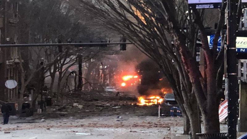 وسائل اعلام اميركية: انفجار سيارة وسط مدينة ناشفيل في ولاية تينيسي ولا معلومات حول اسبابه
