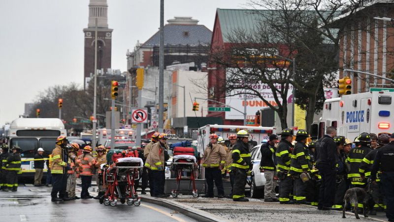  "فوكس نيوز": 28 مصابًا في مترو بروكلين 10 منهم بأعيرة نارية و5 في حالة خطرة