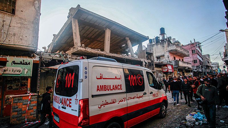 وصول شهيد إلى المستشفى الأوروبي جراء قصف الاحتلال على منطقة معن غرب خان يونس