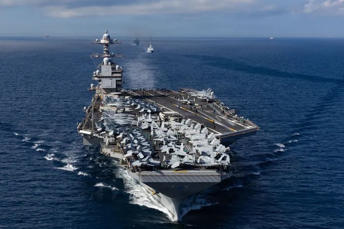 تصعيد أميركي ضد فنزويلا: حاملة الطائرات الأكثر تطورًا تصل إلى الكاريبي 