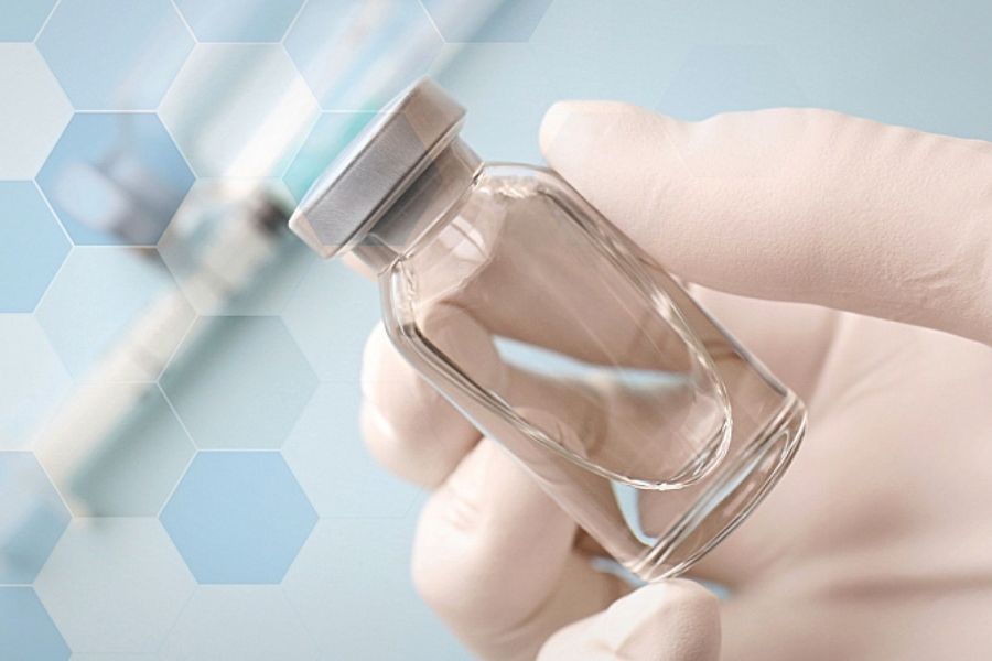 إيران تنتج أحد أعقد أدوية سرطان الدم عالميًا وتخفض تكلفته 95%