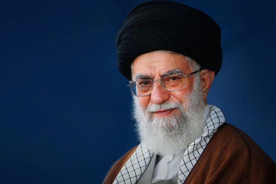 الإمام الخامنئي في نداء إلى حجّاج بيت الله الحرام: لمواجهة الكارثة الإنسانيّة في غزة