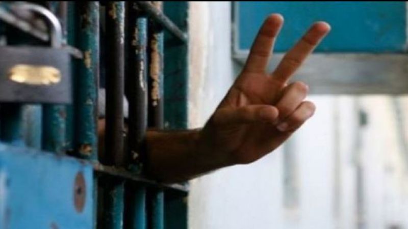 دفعة من الأسرى الفلسطينيين بسجون الاحتلال تنضم للاضراب المفتوح عن الطعام