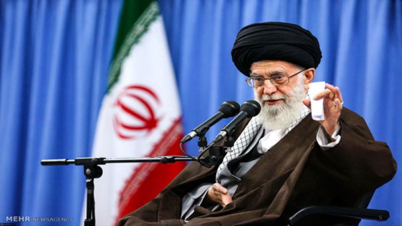 الإمام الخامنئي: ایران تتحضر للانتخابات فی اجواء یسودها الامن والاستقرار