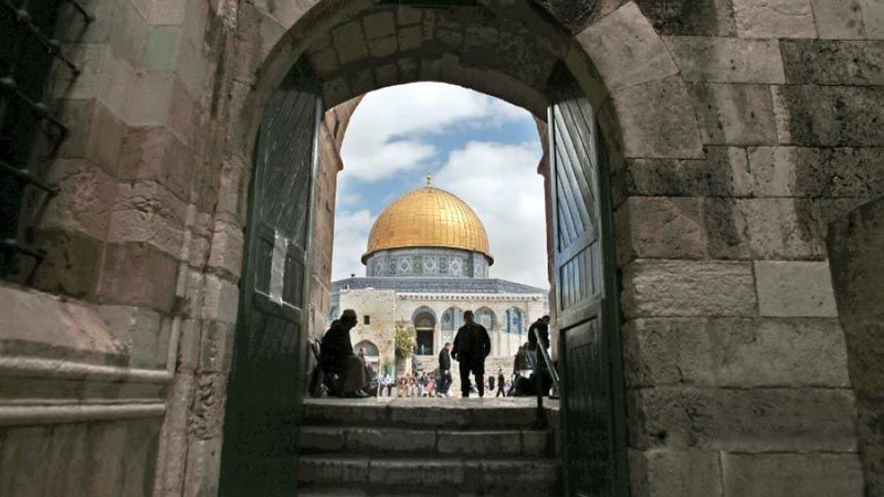 المقدسيون يستنكرون مخططات الاحتلال تسريب عقارات في القدس المحتلة