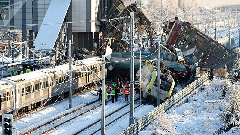 مقتل 7 أشخاص وإصابة 46 آخرين في حادث قطار في أنقرة