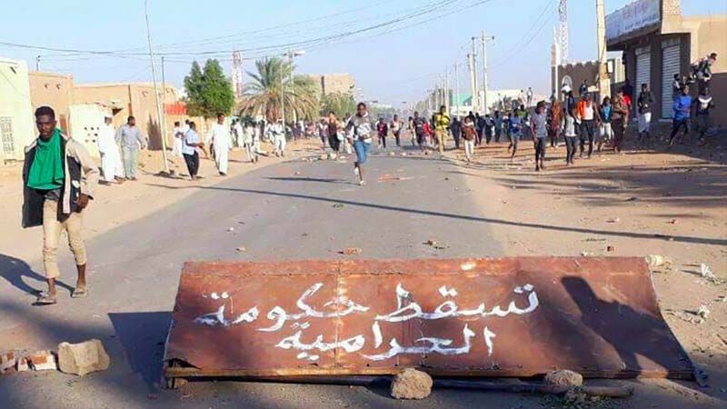 السودان: 8 قتلى في الاحتجاجات الشعبية المستمرة