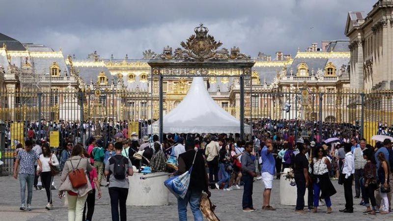 فرنسا: إغلاق قصر فرساي تحسبا لاحتجاج "السترات الصفراء" السادس