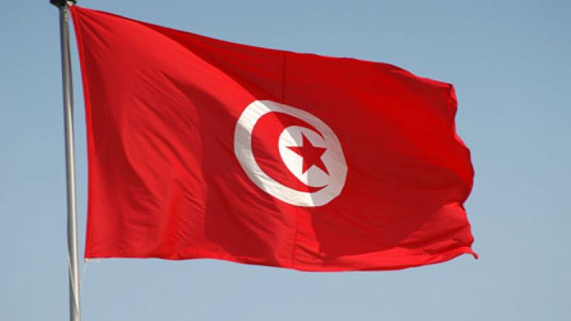 #الداخلية_التونسية: إرهابيان يفجران نفسيهما خلال تبادل إطلاق النار مع وحدات أمنية في سيدي بوزيد  