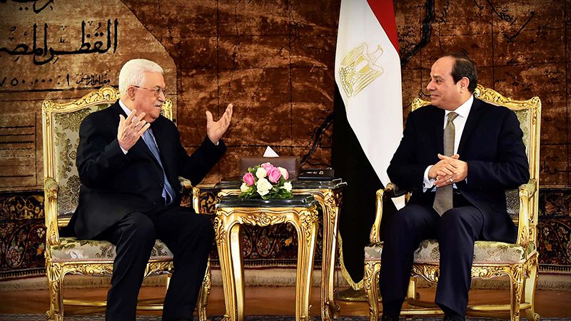   السيسي يلتقي عباس ويؤكد: القضية الفلسطينية ستظل أولويتنا 