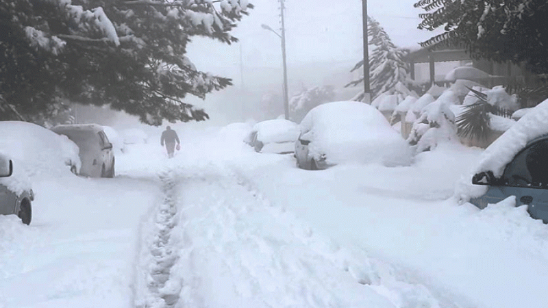 الارصاد الجوية لـ "العهد": العاصفة مستمرة.. الثلوج على الـ500 متر والامواج الى 6 امتار