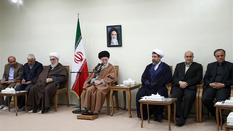 الإمام الخامنئي: إيران لا تُذلّ أبدًا