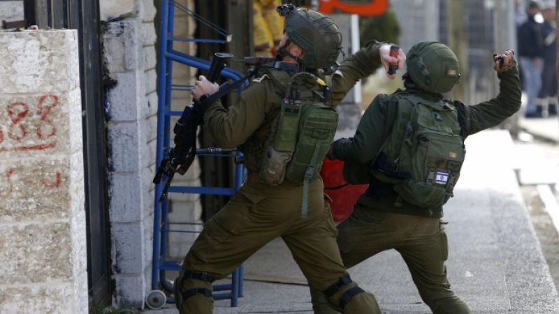 فلسطين المحتلّة: إصابات واعتقالات في الضفة الغربية وقصف وإطلاق نار في غزة