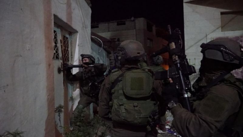 الاحتلال يعتقل 125 فلسطينيا في سياق مطاردة منفّذ عملية "سلفيت"