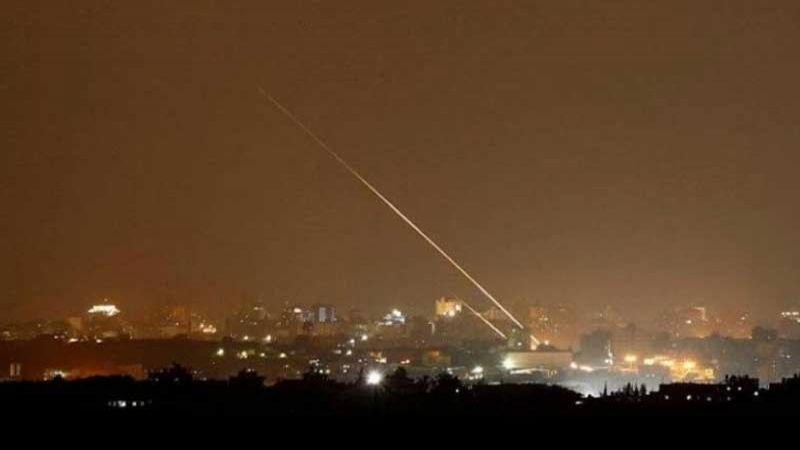 مدفعية الاحتلال تقصف مواقع للمقاومة في غزة ردا على اطلاق 5 صواريخ