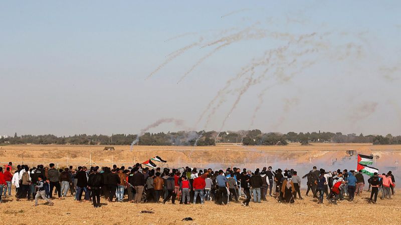 استشهاد فلسطيني وإصابة العشرات برصاص الاحتلال شرق قطاع غزة في مسيرات مواجهة التطبيع 