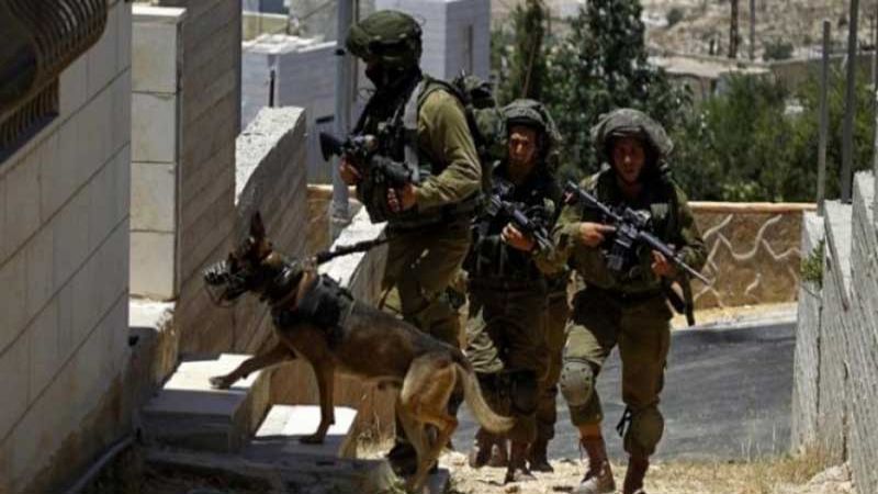 الاحتلال يعتقل 13 فلسطينيا في الضفة الغربية بينهم محافظ القدس
