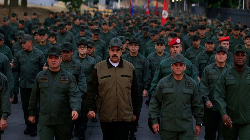 فنزويلا تُطلق مناورات عسكرية واسعة عند الحدود مع كولومبيا