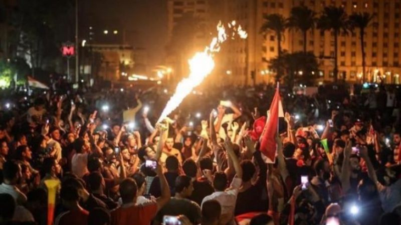 ماذا يحدث في مصر؟