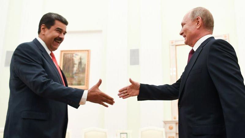مادورو في الكرملين.. وبوتين يؤكّد دعمه للسلطات الفنزويلية الشرعية