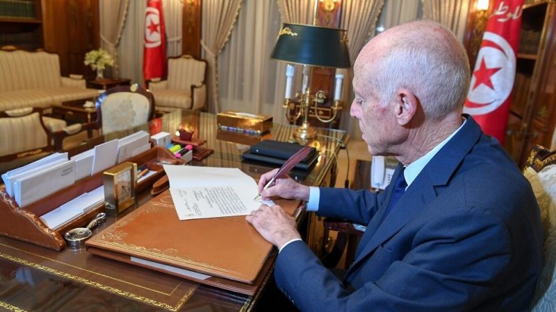 الرئيس التونسي يكلف رسميًا مرشح "حركة النهضة" بتشكيل الحكومة