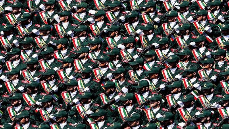 مسؤولان أمريكيان يفصّلان فشل سياسة ترامب العدائية تجاه طهران