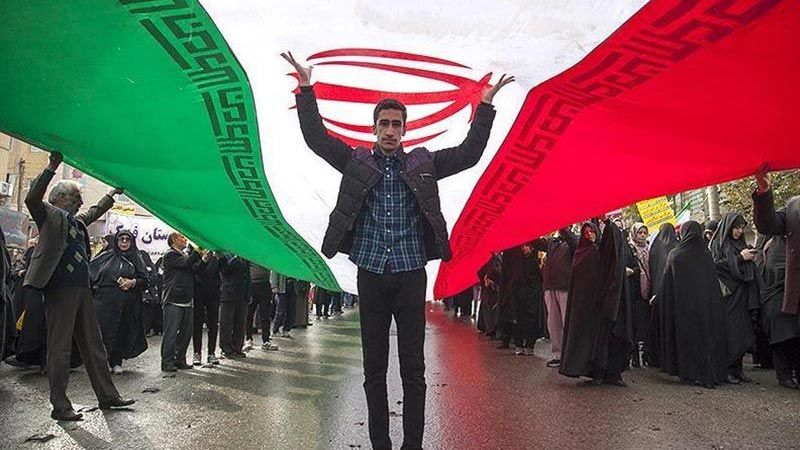 مسيرات حاشدة في طهران تنديدًا بأعمال الشغب الأخيرة