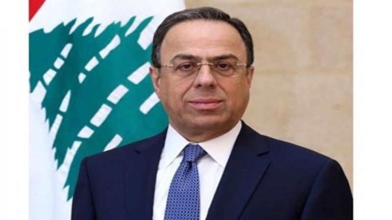 وزير الاقتصاد لـ"العهد": نعيش مرحلة خطيرة جداً ولاعادة التواصل مع سوريا لمصلحة لبنان اقتصاديا