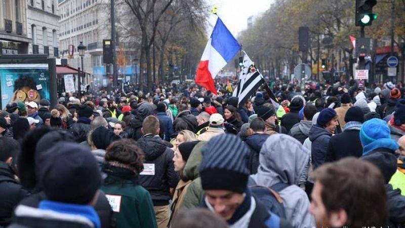 فرنسا أمام "يوم أسود" رفضًا لإصلاحات نظام التقاعد