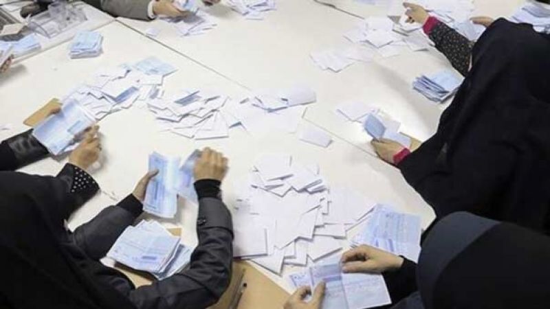بدء عملية فرز الاصوات للانتخابات في ايران