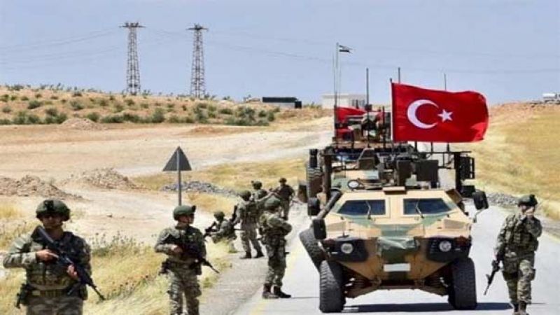 أنقرة "وحيدة" في "نار إدلب": مقتل أكثر من 30 عسكرياً تركياً في غارة واحدة