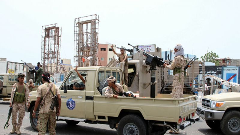 بلومبيرغ: إعلان الحكم الذاتي جنوب اليمن ضربة للسعودية