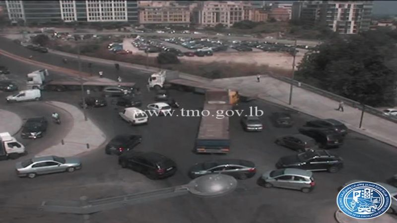 التحكم المروري: إعادة فتح السير على تقاطع الصيفي بيروت بالاتجاهين