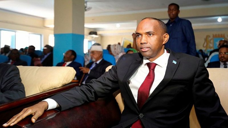 البرلمان الصومالي يقيل رئيس الحكومة  