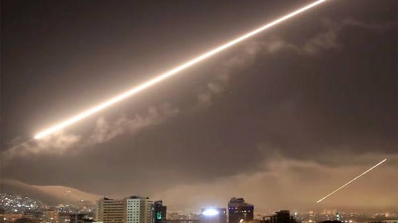 مصدر عسكري سوري: أطلق طيران العدو الإسرائيلي رشقة صواريخ من اتجاه التنف باتجاه مطار التيفور وقد تصدت لها وسائط دفاعنا الجوي 