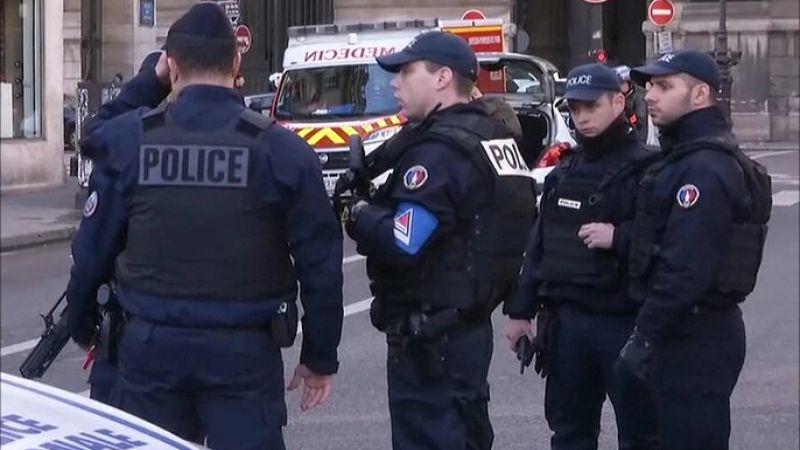 الشرطة الفرنسية تعتقل مؤسّس جمعية إسلامية
