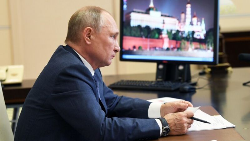 بوتين يوعز ببدء حملة التطعيم ضد كورونا في روسيا 
