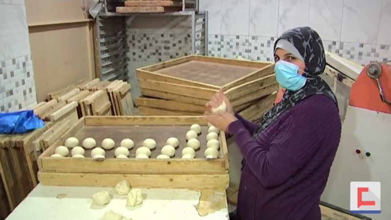ربى أبو العيش.. أول سيدة تُدير مخبزًا في غزة