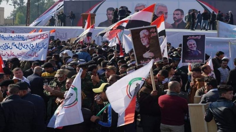العراقيون احتشدوا وسط بغداد في الذكرى الأولى للشهيدين سليماني والمهندس