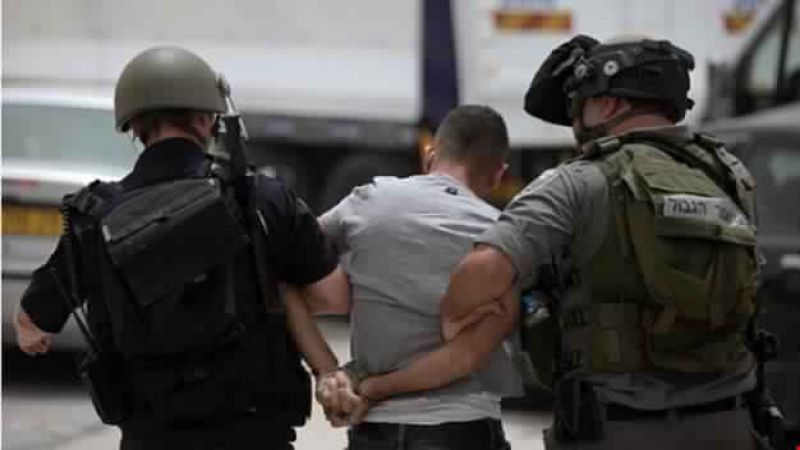 الاحتلال يصعّد: اعتقال 30 فلسطينيًا من الضفة