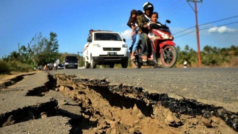 إندونيسيا.. 3 قتلى و24 جريحا بهزة أرضية في جزيرة سولاوسي