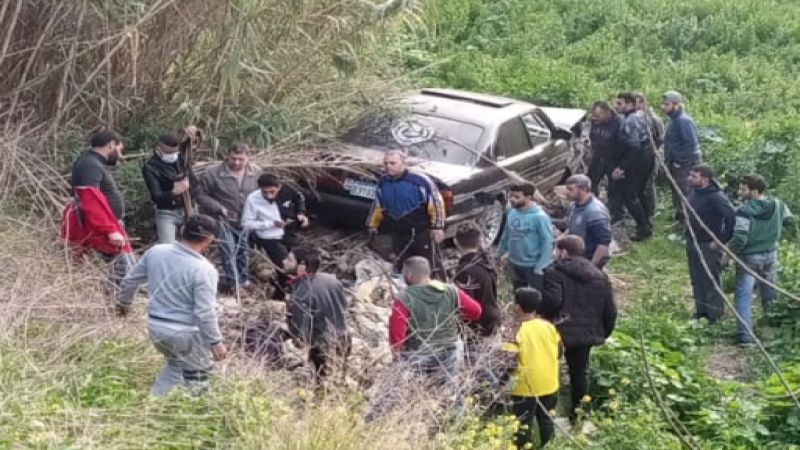 وفاة سورية وجرح زوجها وفقدان طفلها في حادث سير بخراج المحمرة