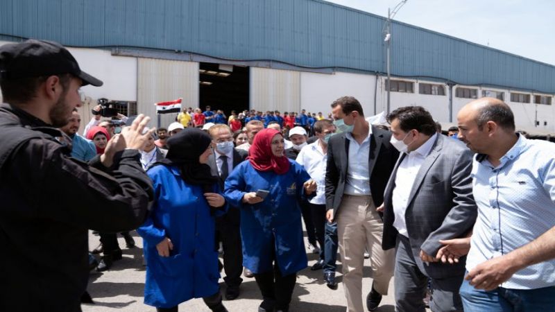 الرئيس الأسد يزور مدينة حسياء الصناعية بحمص: البلد الذي لا ينتج ليس بلداً مستقلاً