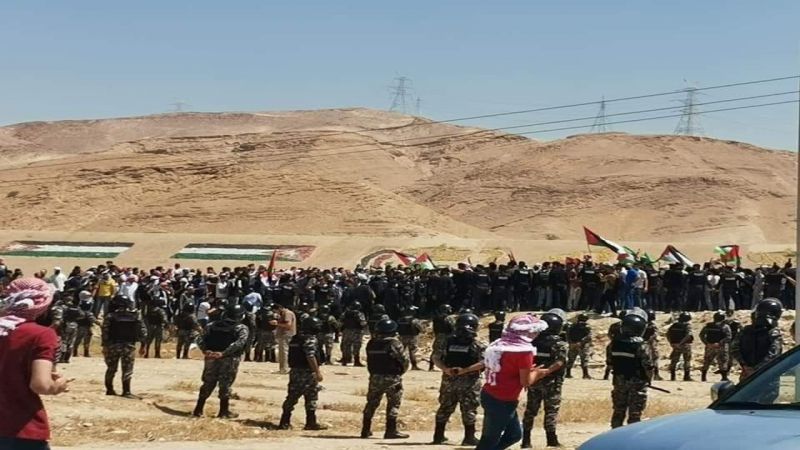 بالصور والفيديو: الأردنيون يزحفون الى الحدود الفلسطينية لنصرة القدس