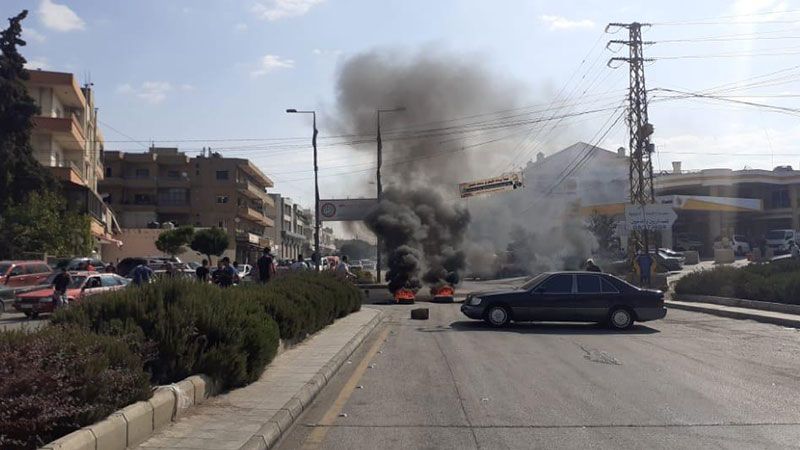 لبنان: محتجون قطعوا طريق دورس عند المدخل الجنوبي لمدينة بعلبك