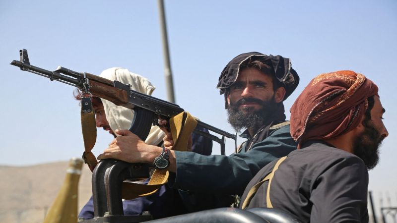 "طالبان" تبسط سيطرتها على أفغانستان وتصدر عفوًا عامًا