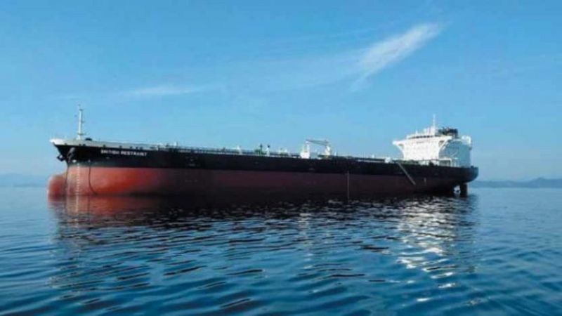 العدوان السعودي يحرم اليمن من السفن النفطية القادمة إليه