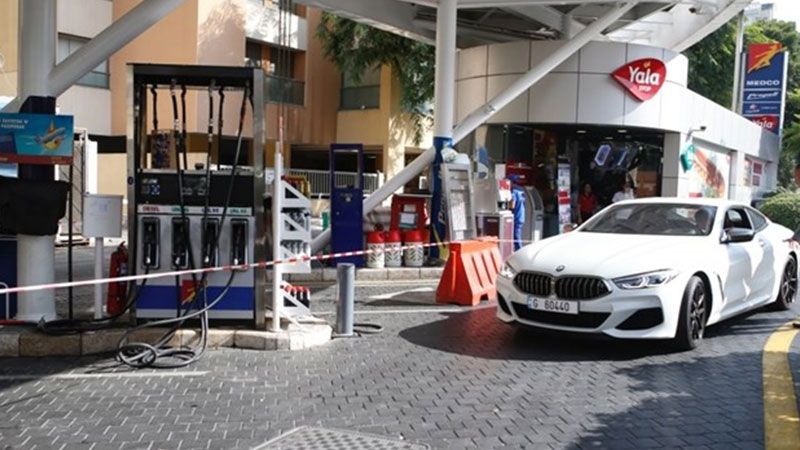 بلدة لبنانية تجد حلًا لأزمة البنزين والوقوف بالطوابير أمام المحطات