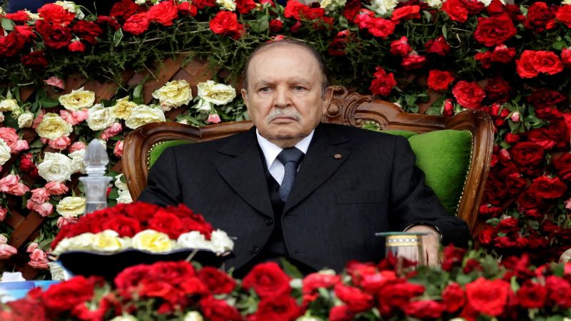 وفاة عبد العزيز بوتفليقة.. الرئيس الأطول حكمًا للجزائر